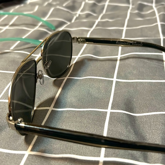 6 pair of sunglasses - buy as bundle or separate - Picture 13 of 14